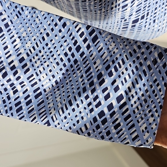 J. Mclaughlin Durham Blue Patterned Top. Cataling Stretch Cloth. 3/4‎ Sleeves. M - Picture 3 of 9